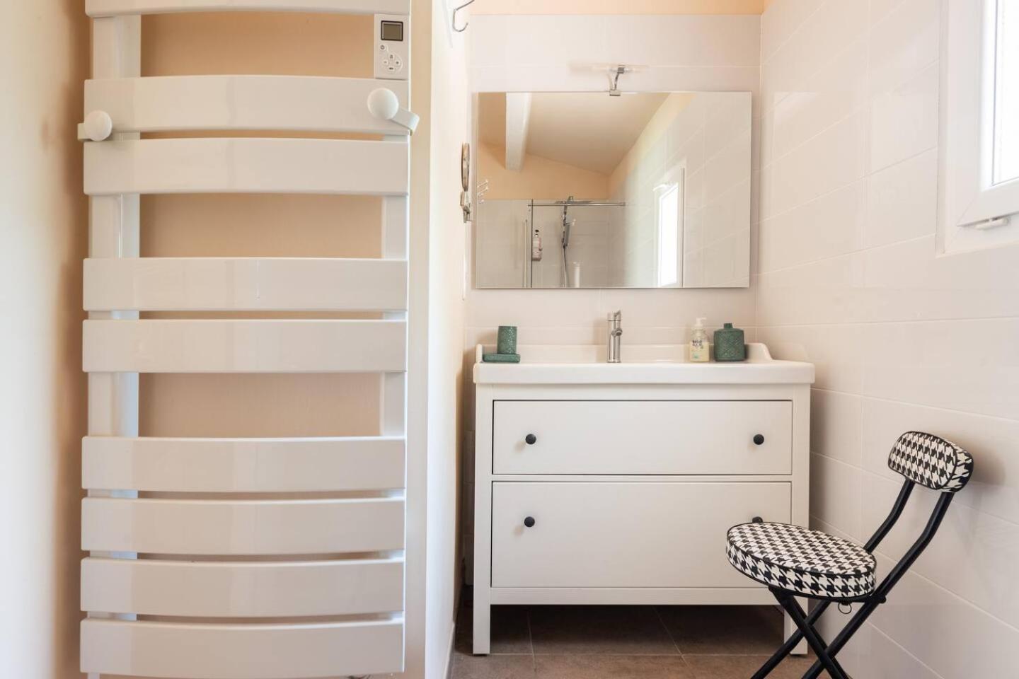 Chambre Et Table D'Hotes Villa Pomponette Nans-les-Pins Dış mekan fotoğraf