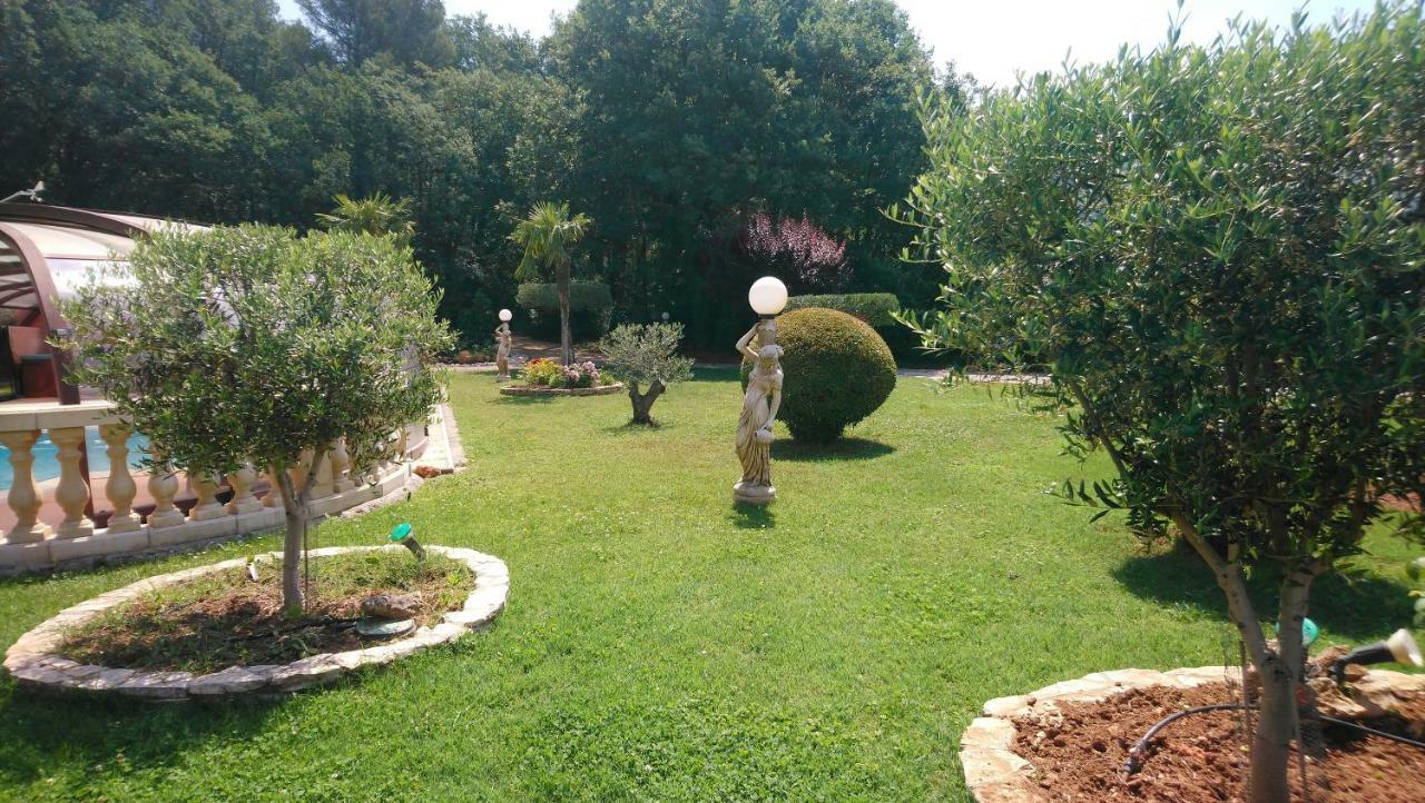 Chambre Et Table D'Hotes Villa Pomponette Nans-les-Pins Dış mekan fotoğraf